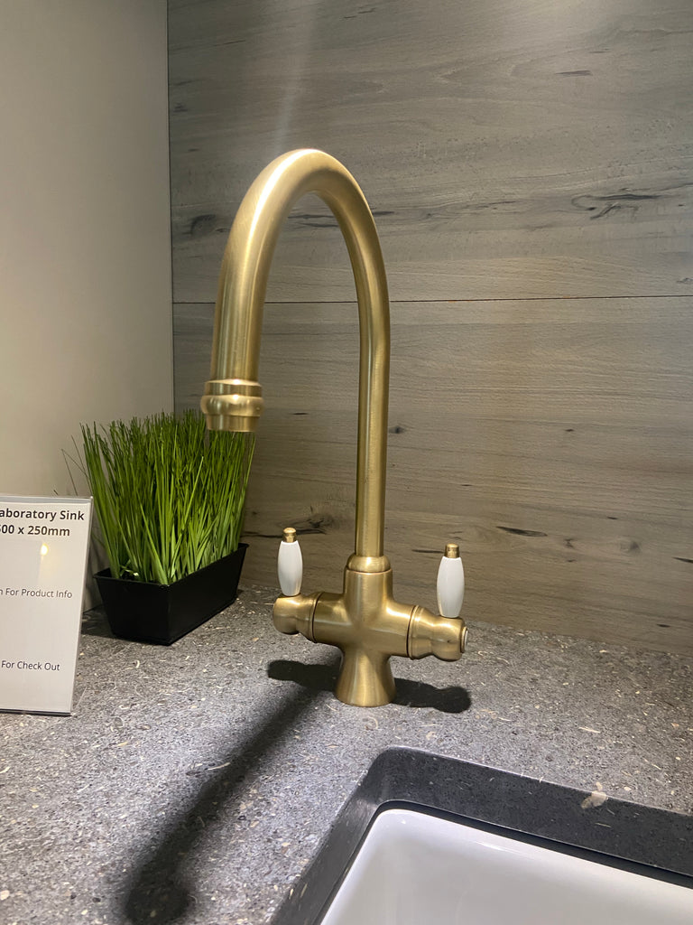 Victorian Tap in brushed brass